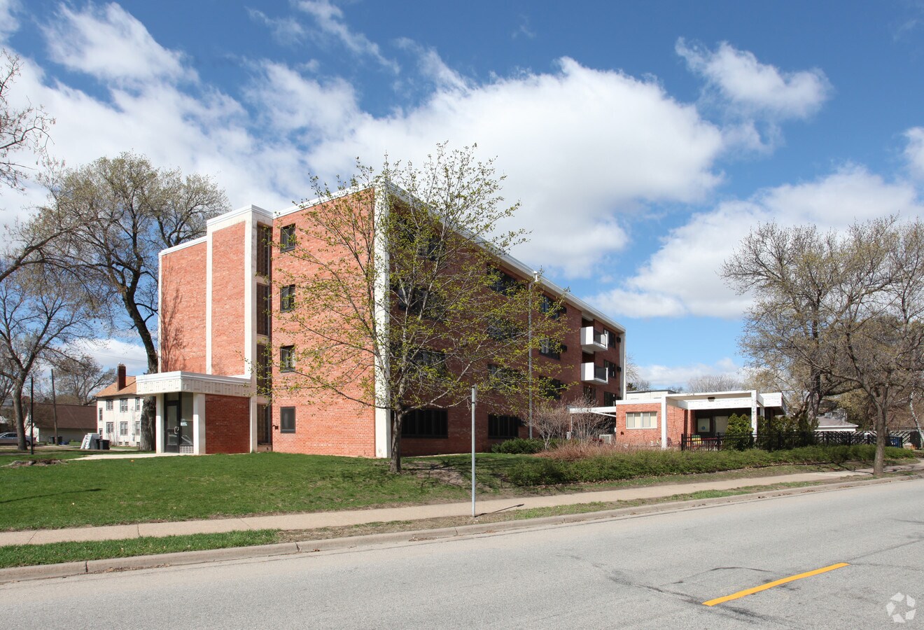 Photo - Sibley Triangle Manor
