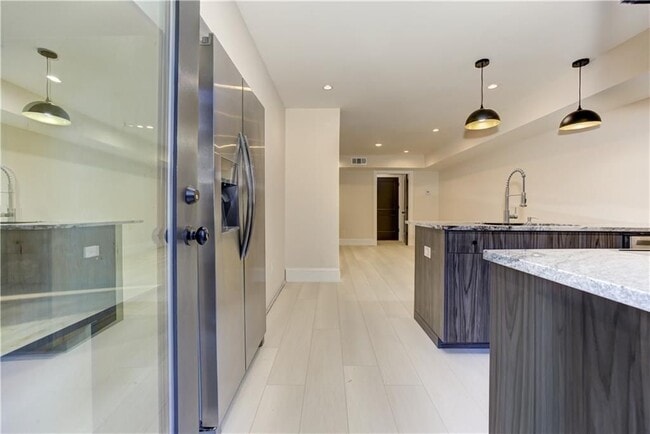 83 26th St NW Unit 3