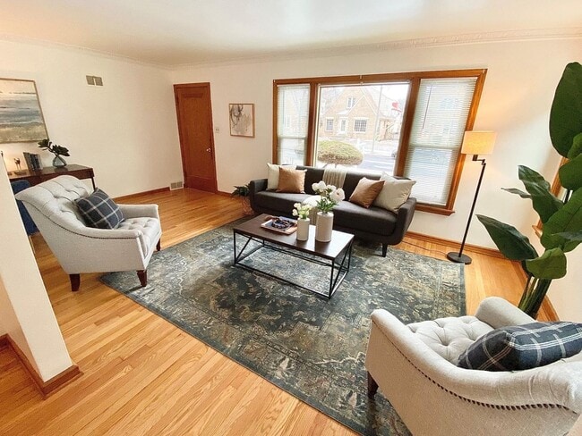 Photo - 2787 N Sholes Ave