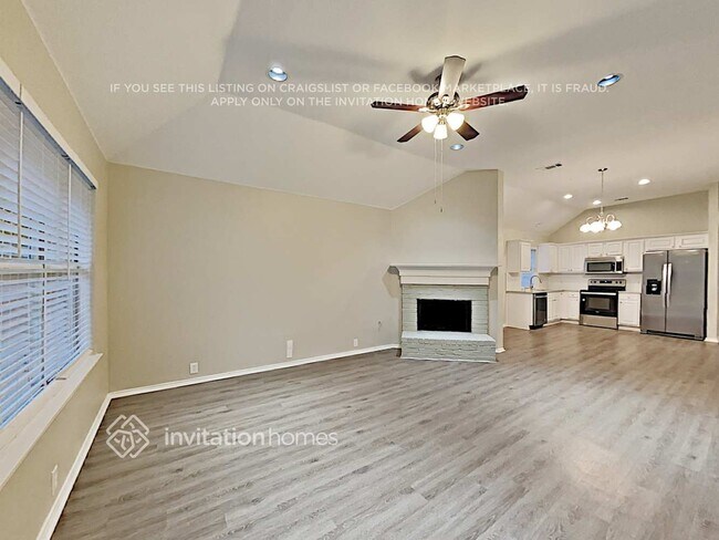 Photo - 119 Julian Dr