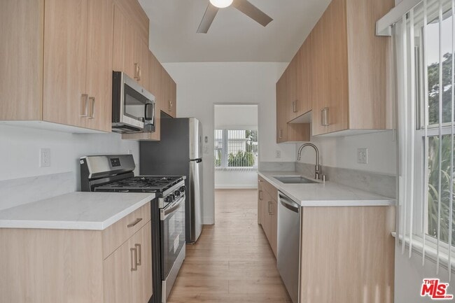 Photo - 2317 Ocean Park Blvd Unit A