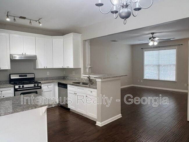 Photo - 904 Prestwyck Ct