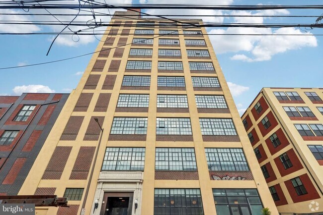 Building Photo - 2000 N 2nd St Unit 11 Rental