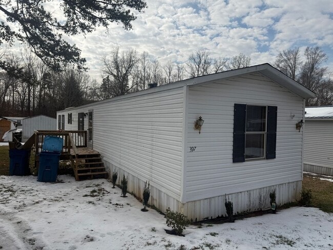 Building Photo - For Rent Deer Run