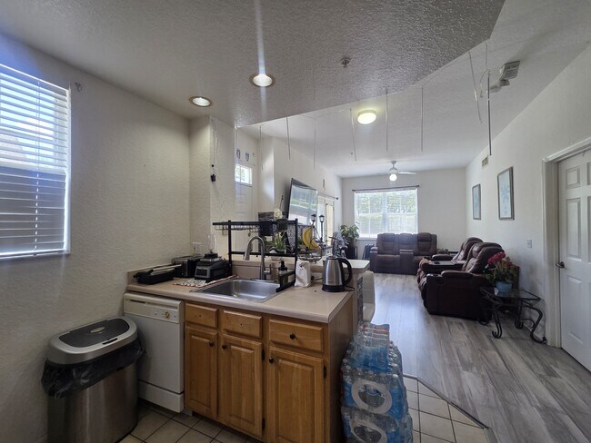 Photo - 4013 Venetian Bay Dr