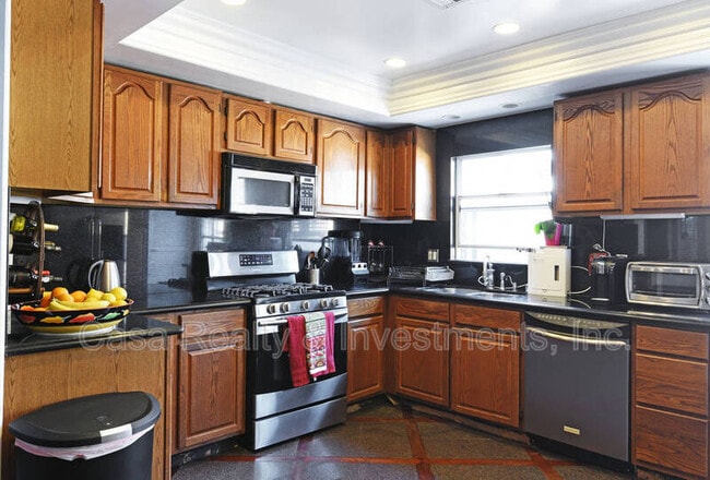 Photo - 4641 W 162nd St