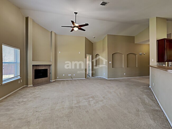 Photo - 1415 Spinnaker Way