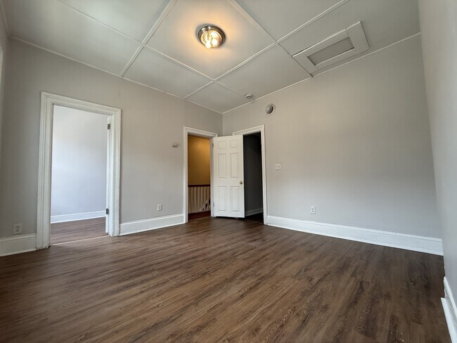 Photo - 19 N Lake Ave