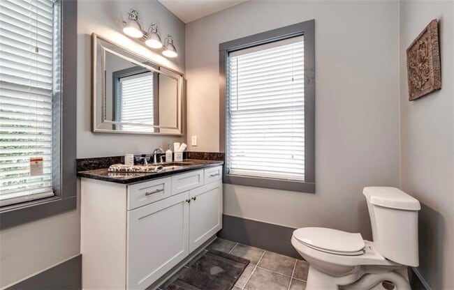 Photo - 1497 Rogers Ave SW