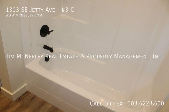 Photo - 1303 SE Jetty Ave Unit #3-D