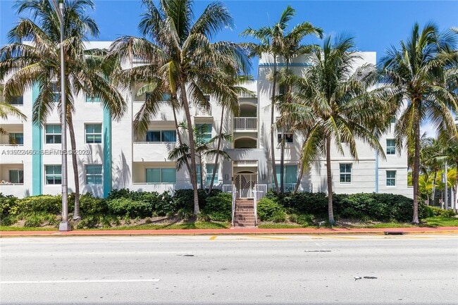 Building Photo - 9172 Collins Ave Unit 303