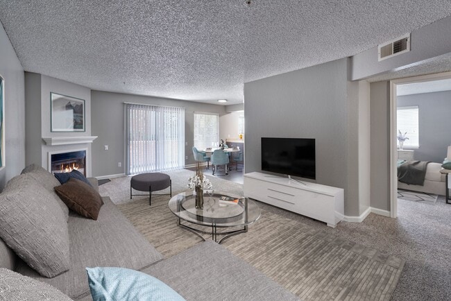 Building Photo - Arapahoe Club Rental