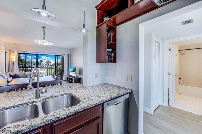 Photo - 803 River Point Dr Unit 201B