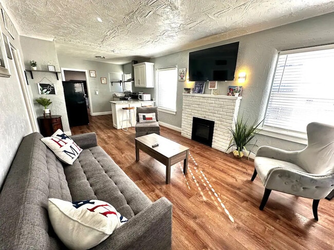 3831 Monroe Ave Unit 1