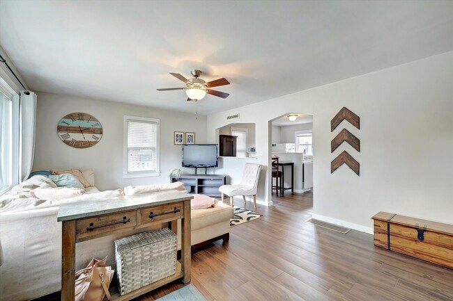 Photo - 1412 S Henderson St