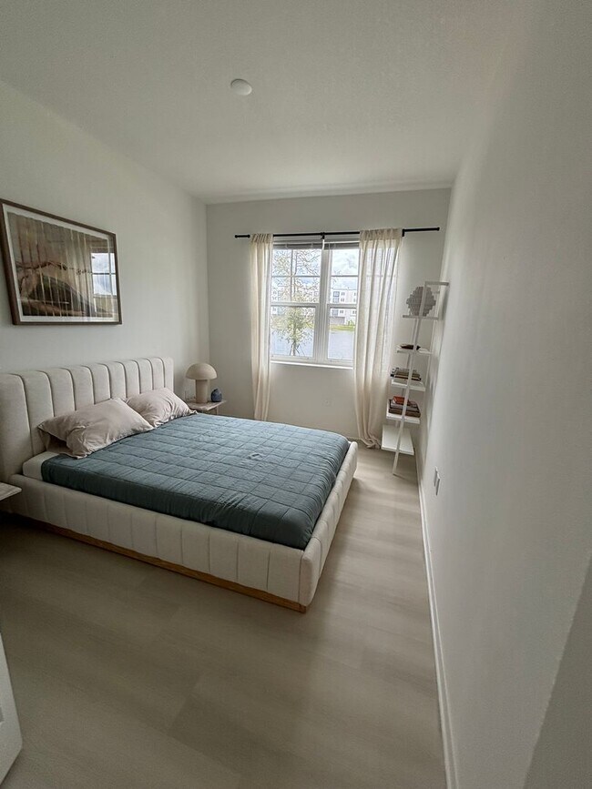 Photo - Beautiful and Brand New Apart in Millenia Park Orlando