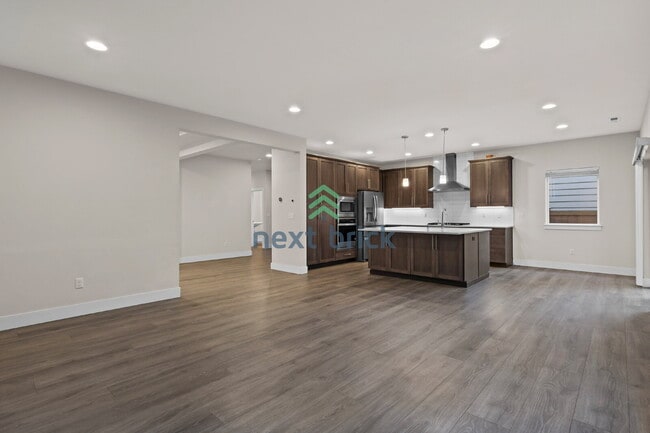 Photo - 5 BED & 2.5 BATH SINGLE FAMILY HOUSE FOR RENT