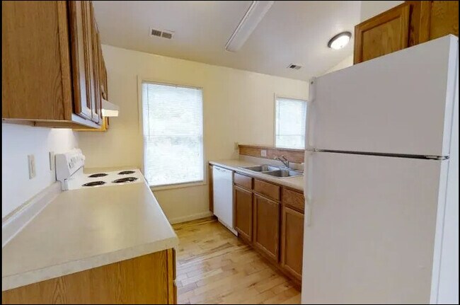 Photo - Highland Woods Apartments