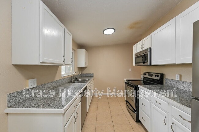 Photo - 701 S Simms St