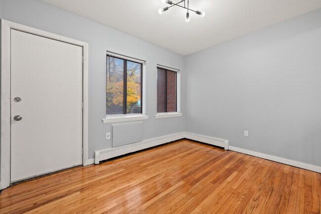 20 Henderson Dr Unit A