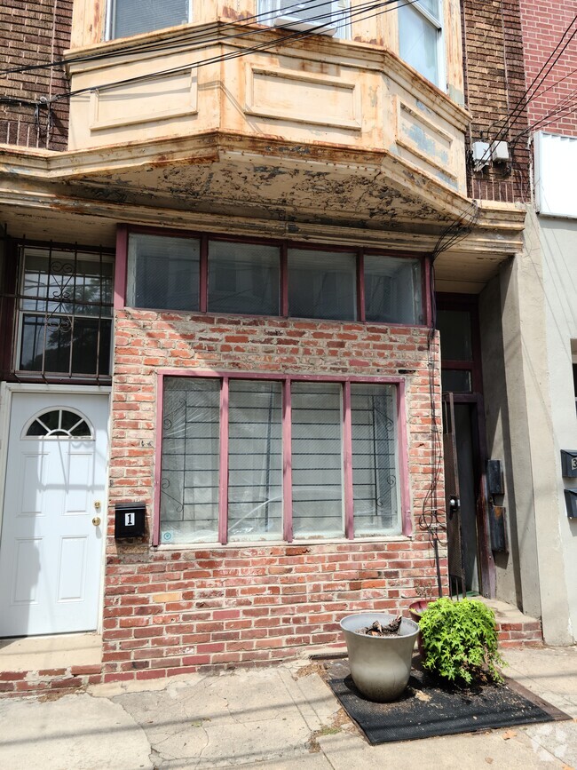 Building Photo - 810 S 4th St Unit Third floor Rental