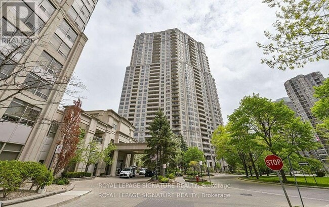 Photo - 25 Kingsbridge Garden Cir Unité 923