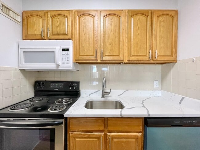 Photo - 43-49-49 Van Wagenen Ave Unit 3B