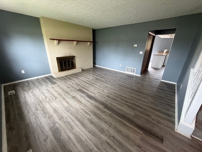 Photo - 2 Bedroom, 1.5 Bath Condo in Centerville School District!