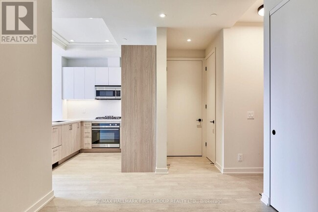 Photo - 123 Maurice Dr Unit 407