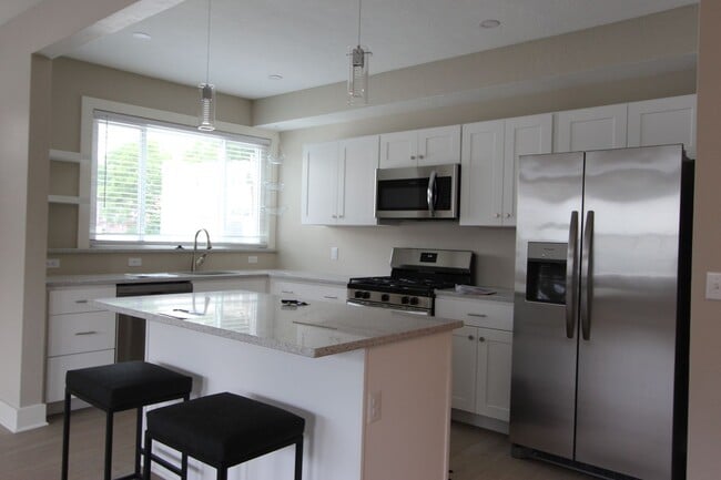 Building Photo - 1117-1119 S. Braddock Ave. Unit 1117 Floor 2