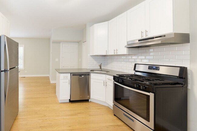 Photo - 3525 N Broadway St Unit 1W