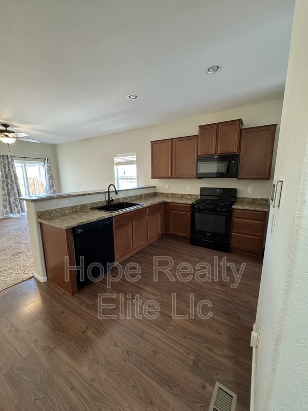 Photo - 6672 Kearsarge Dr