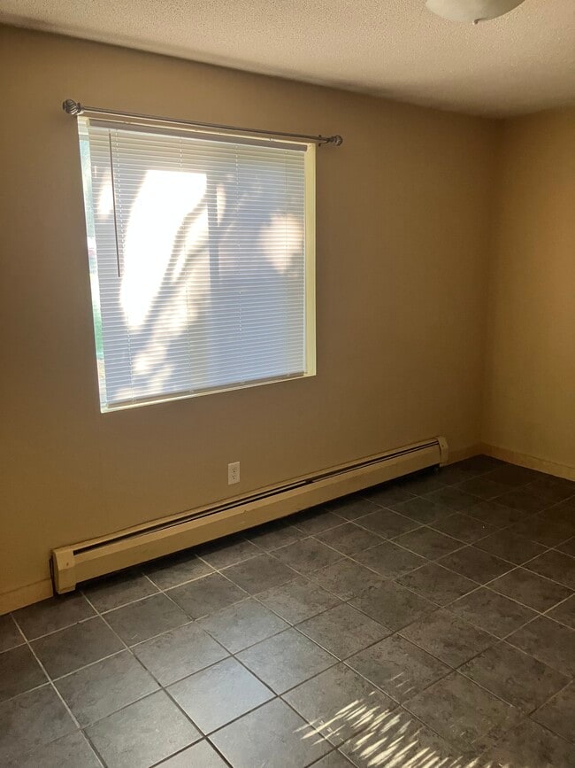 BR 1 - 6007 W Broadway Ave Unit Hidden Park Condo