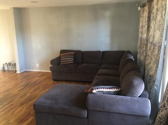 Photo - 2308 Maple Ln