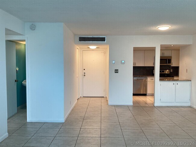 Photo - 100 Golden Isles Dr Unit 4-414