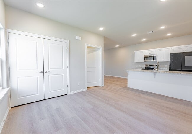 Photo - 1406 SW Casuarina Dr