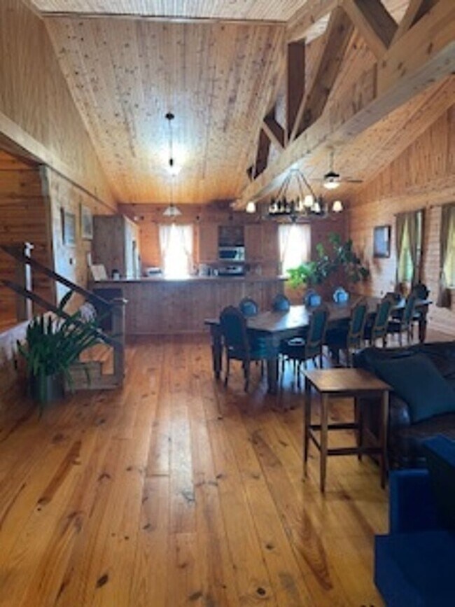 Photo - 2 Bedroom Condo on horse farm in Springfie...