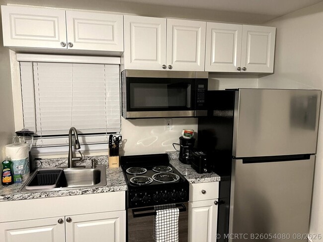 Photo - 110 SW 6th St
