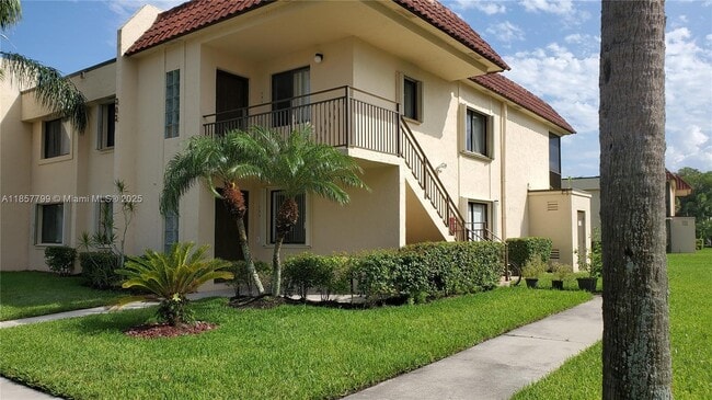 Building Photo - 16481 Blatt Blvd Unit 104 Rental