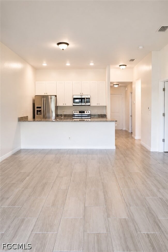 Photo - 517 NE 24th Pl