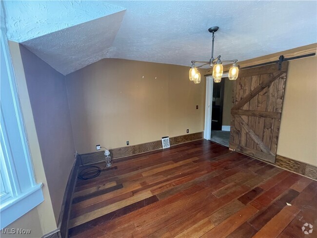 Building Photo - 1076 Ackley St Unit 2 Rental