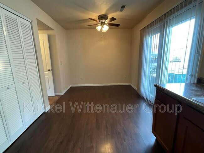 Photo - 410 Colleen Dr