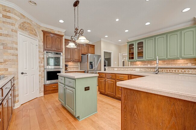 Photo - 11 Gabled Pines Pl