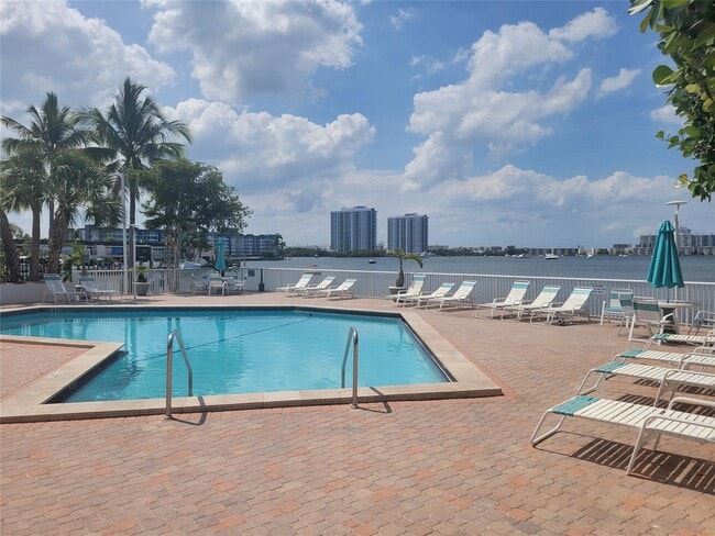 Photo - 2841 NE 163rd St