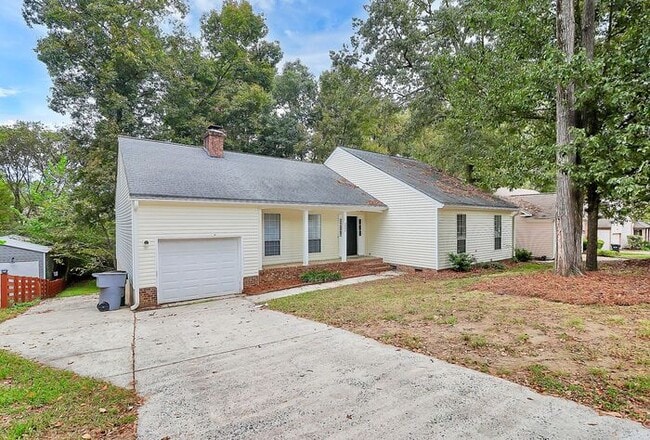 Photo - Wonderful 3BD/2BA Open Concept Ranch Home!