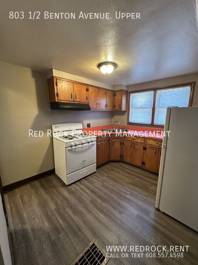 Photo - 803 1/2 Benton Avenue. Upper-