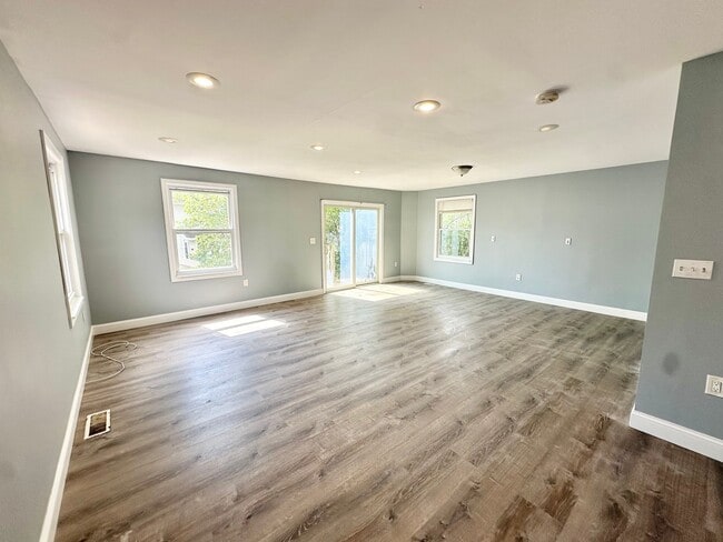 Photo - 119 Evergreen Ave