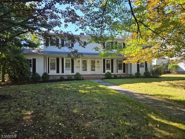 Building Photo - 87 E Main St Unit 87B