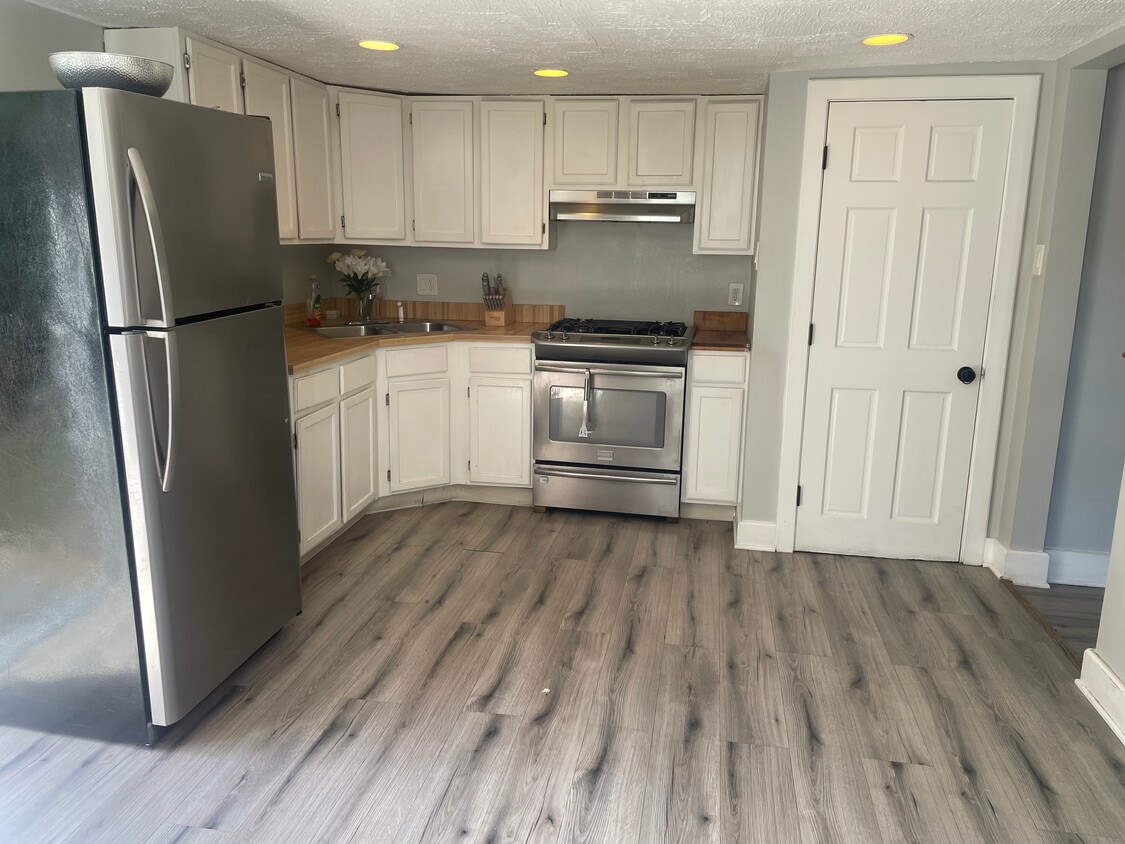 Photo - 1015 N Main St (Pitman, NJ)