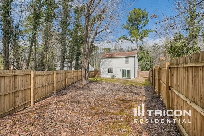 Photo - 1535 Pine Log Pl